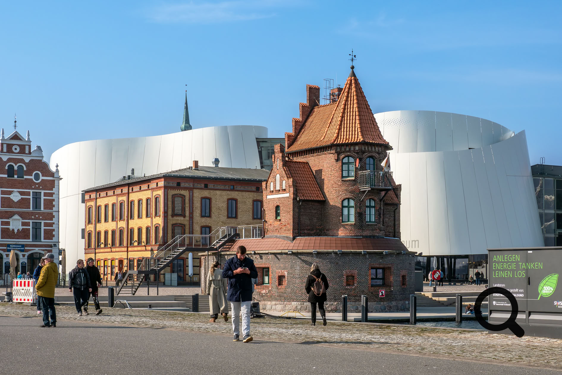 Lotsenhaus und Ozeaneum