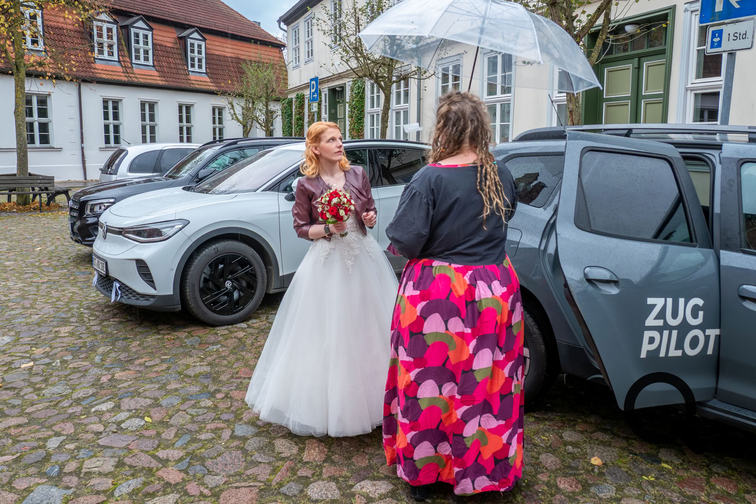 Standesamt Ribnitz-Damgarten Braut und Brautzeugin
