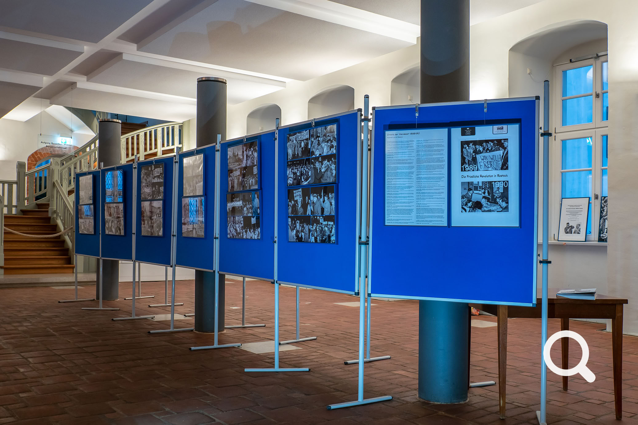 Fotoausstellung Friedliche Revolution 1989 in Rostock.