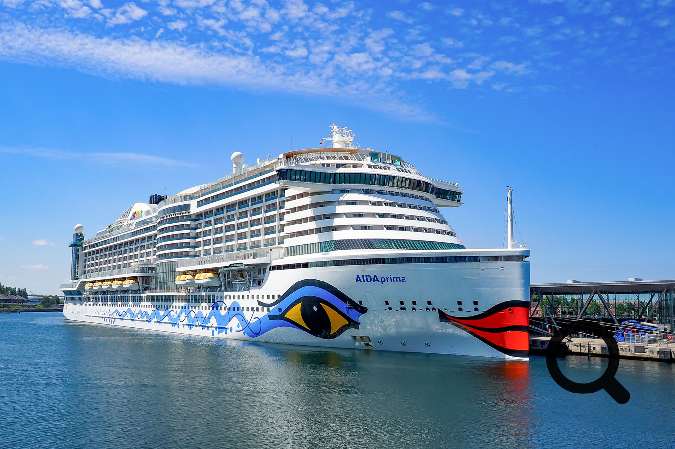 Das 3. Foto zeigt die AIDAprima während der Corona-Krise (Juni 2021) in Rostock-Warnemünde.